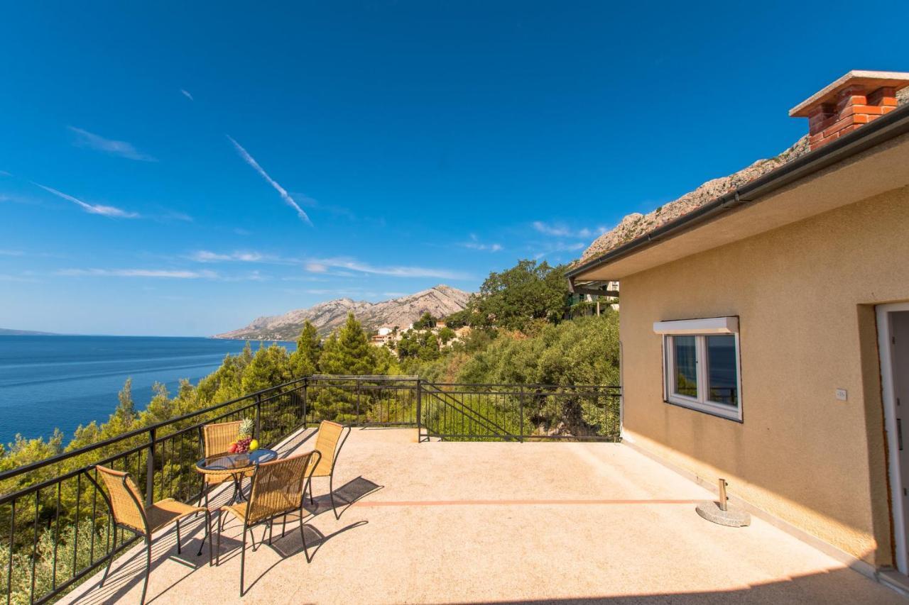Near The Beach Apartments Jagodia Брела Екстериор снимка