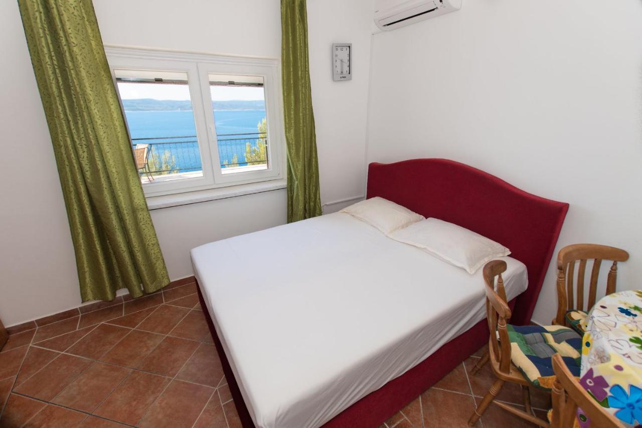 Near The Beach Apartments Jagodia Брела Екстериор снимка