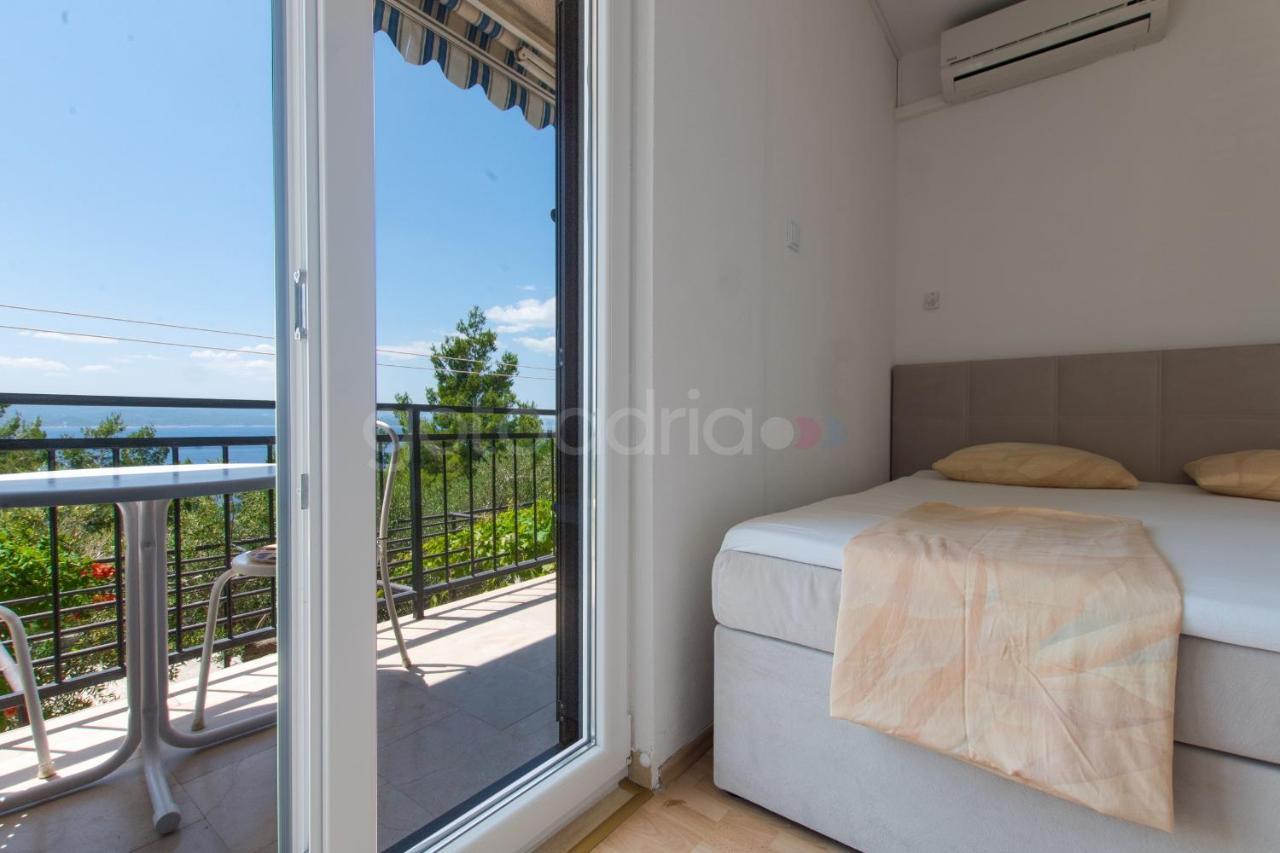 Near The Beach Apartments Jagodia Брела Екстериор снимка