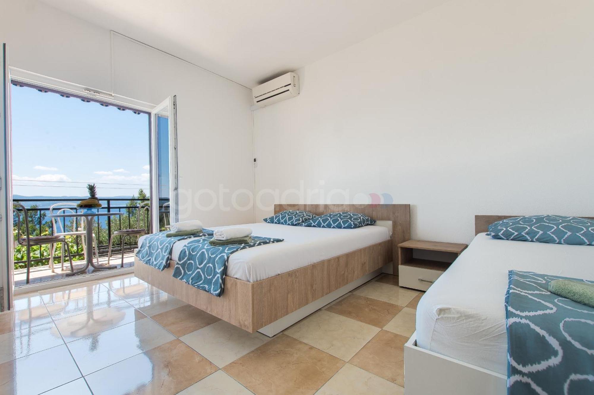 Near The Beach Apartments Jagodia Брела Екстериор снимка